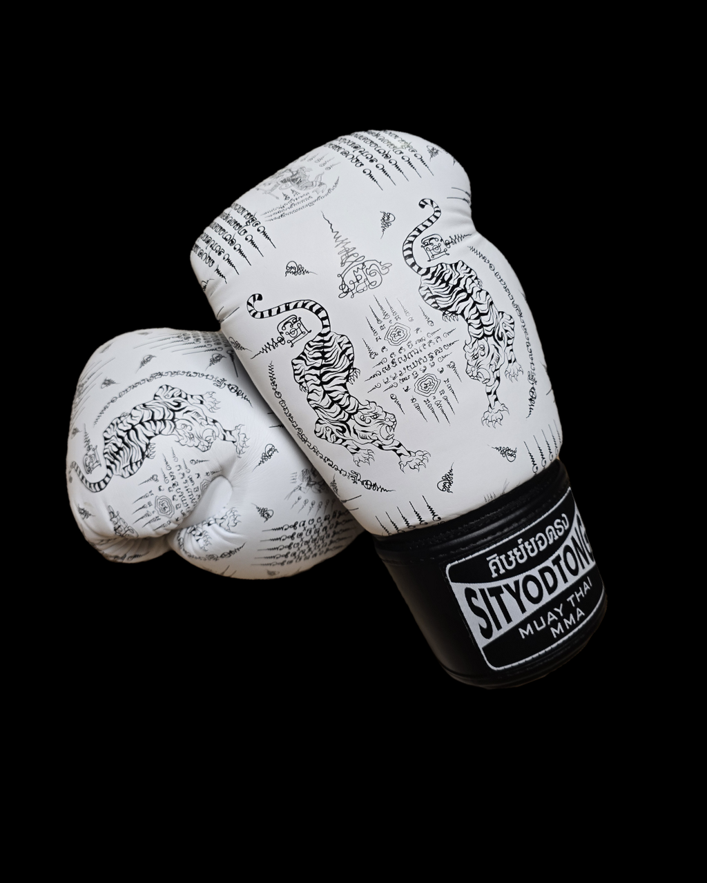 Sakyan Gloves - 16 Oz Leather Thai Boxing Gloves (Tattoo Design)